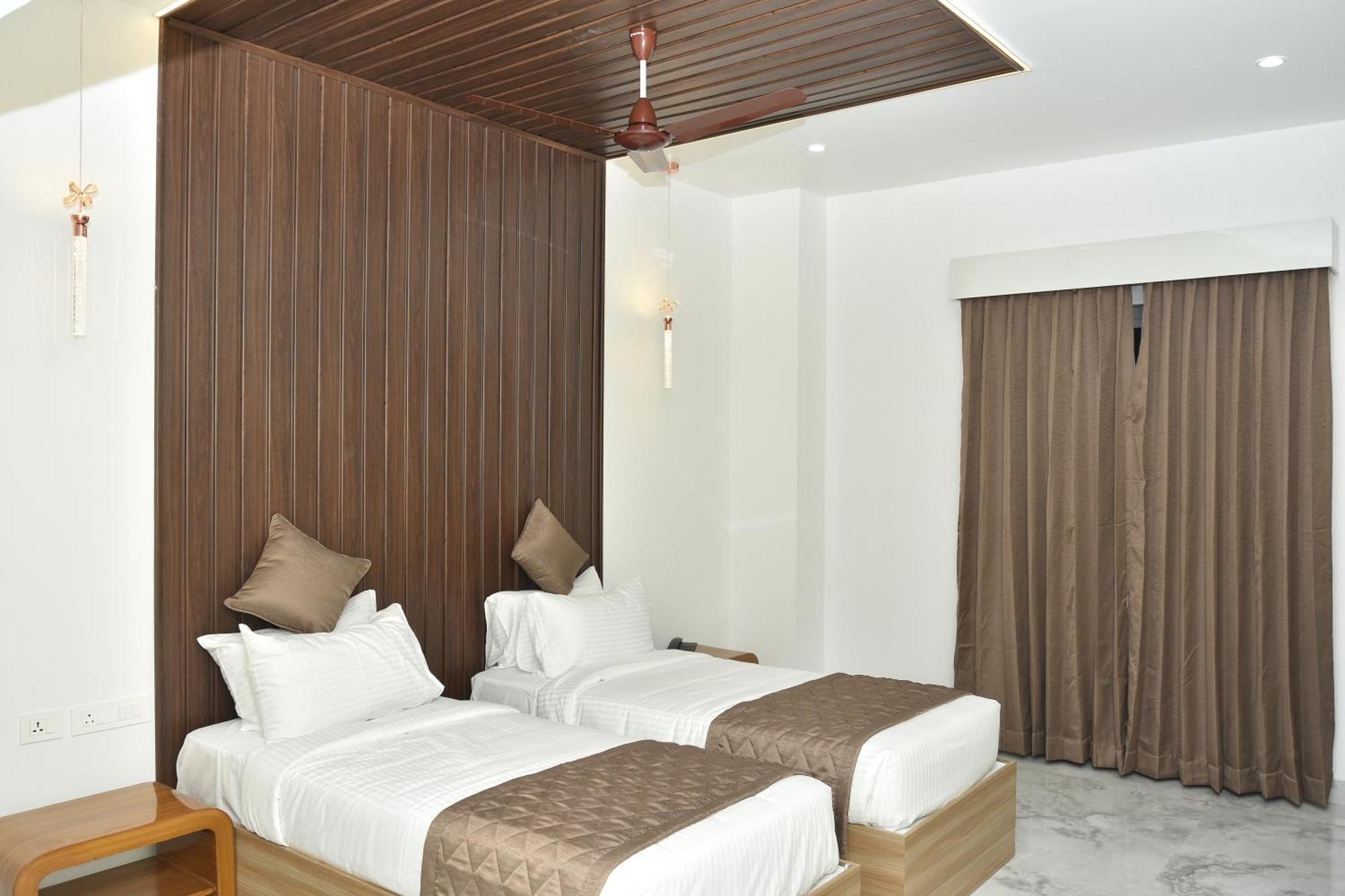 Silver Stone Park Resort, Kovilpatti Экстерьер фото