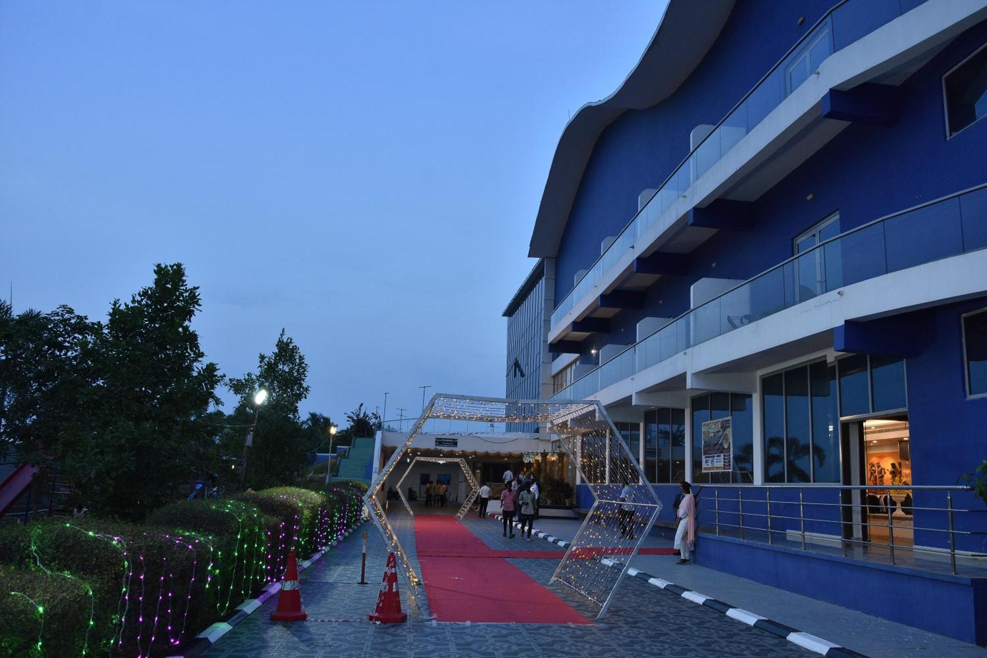 Silver Stone Park Resort, Kovilpatti Экстерьер фото